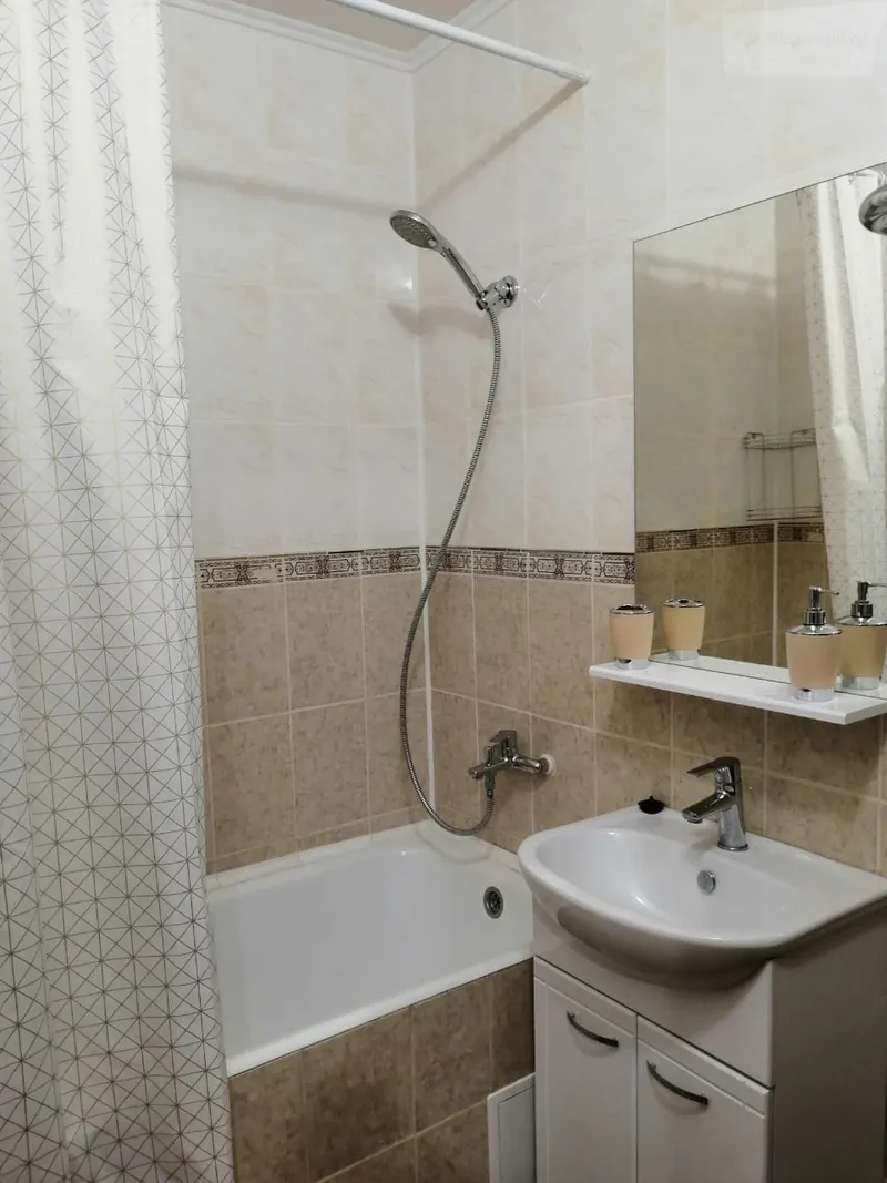 улица Авиаторов, 38