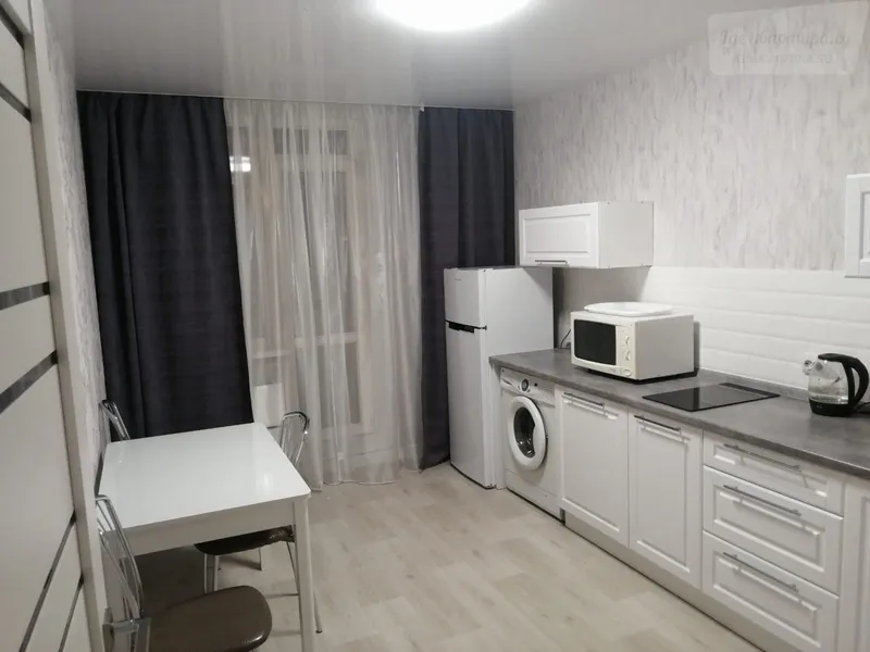 улица Алексеева, 27