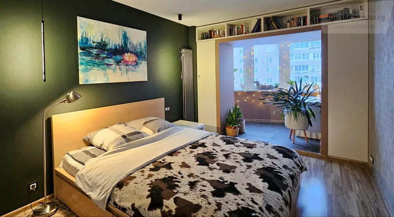 Фото квартиры: улица Комиссарова, 4А