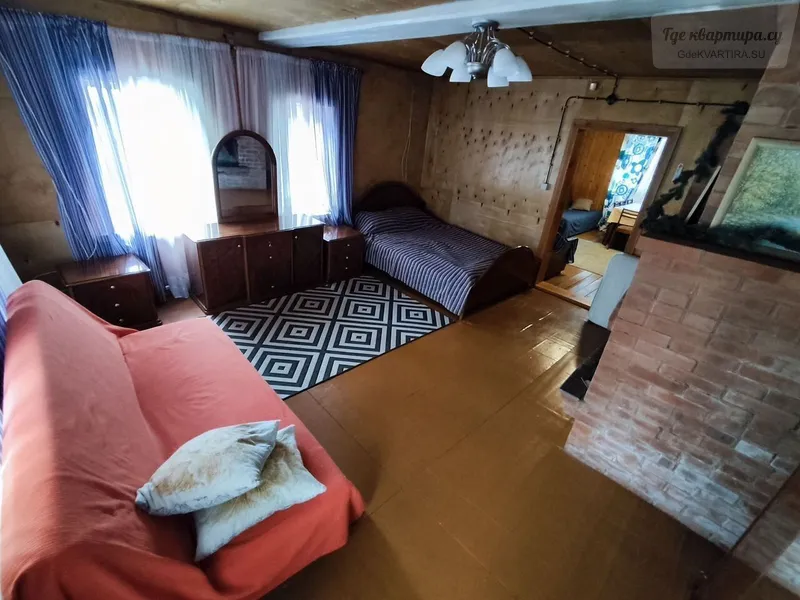 Центральная улица, 16