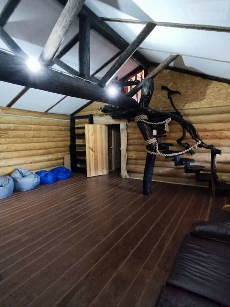 Центральная улица, 18