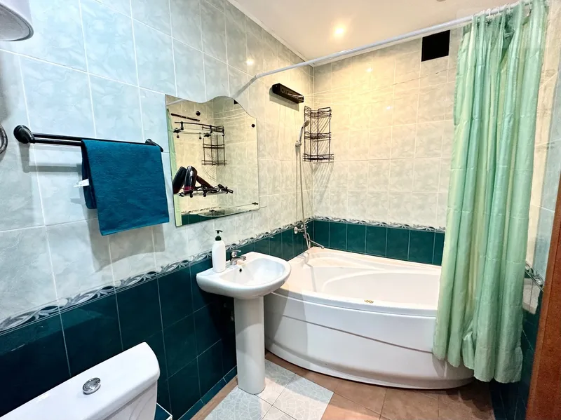 улица 50 лет Октября, 1А