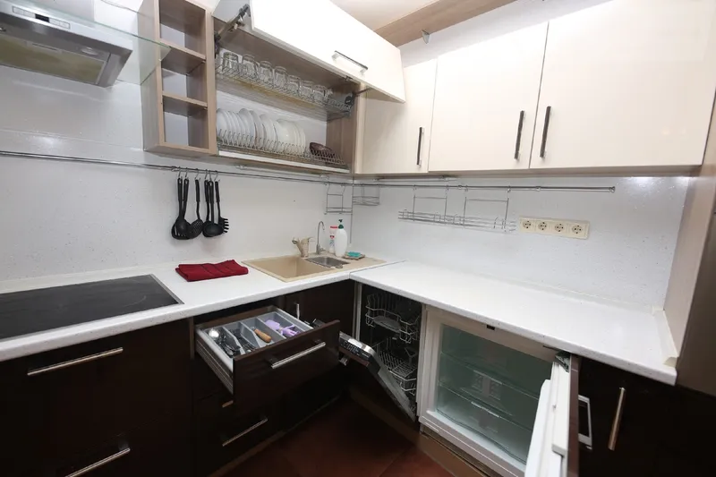 Комсомольская улица, 75