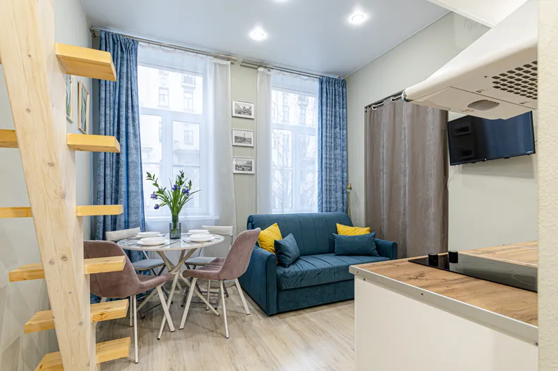 10-я линия Васильевского острова, 5/37