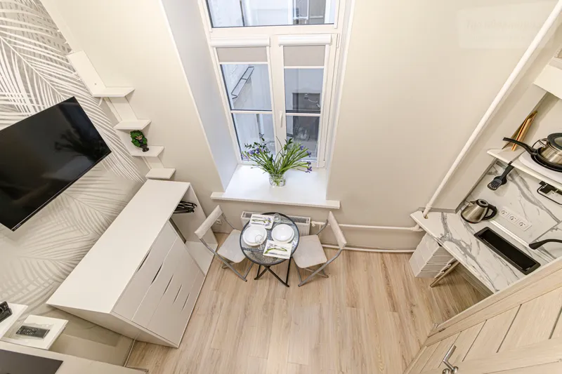 10-я линия Васильевского острова, 5/37