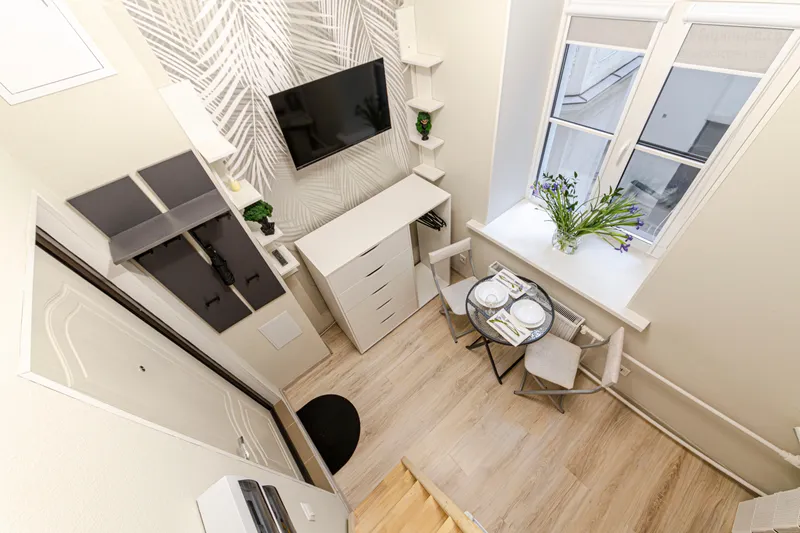 10-я линия Васильевского острова, 5/37