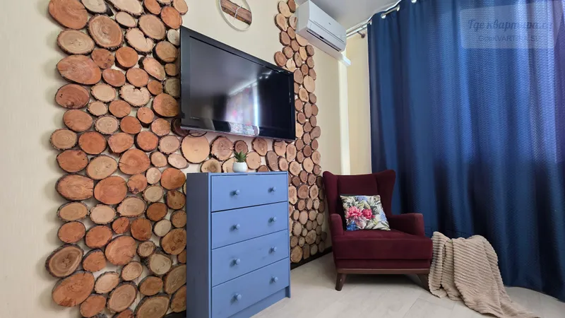 улица Лукачёва, 10