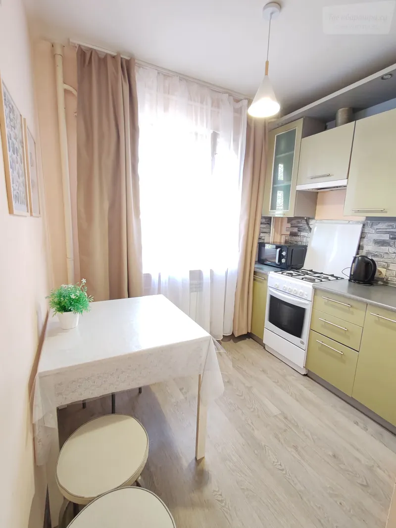 8-я Радиальная улица, 10