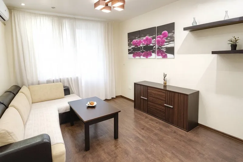 Уссурийская улица, 2