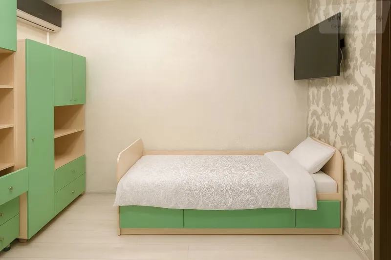 Уссурийская улица, 2