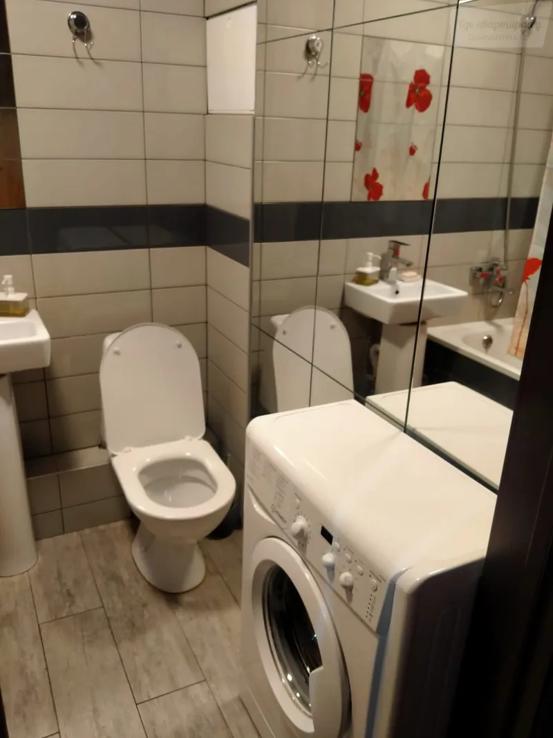 Колмовская набережная, 83