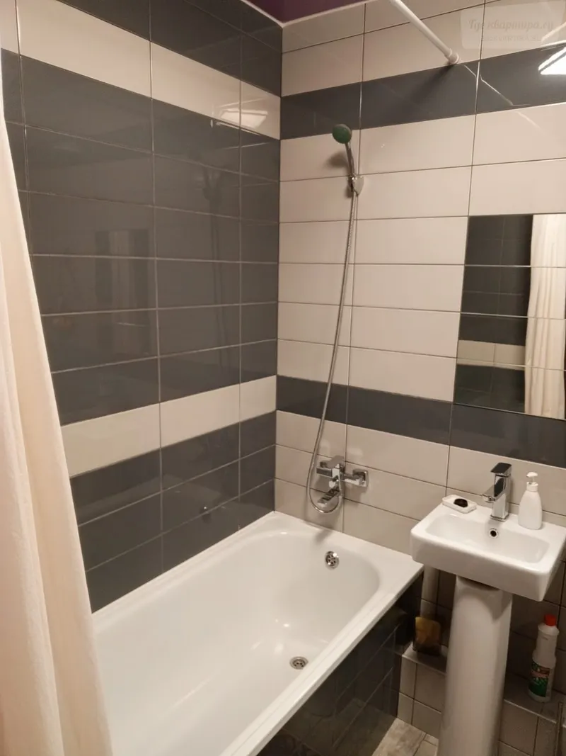 Колмовская набережная, 83