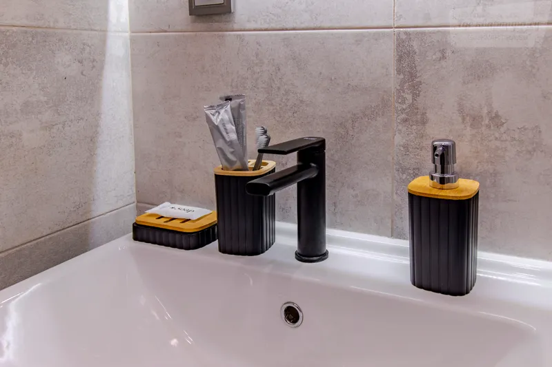 Комсомольское шоссе, 9