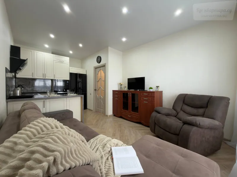 улица Ясный Берег, 1/1