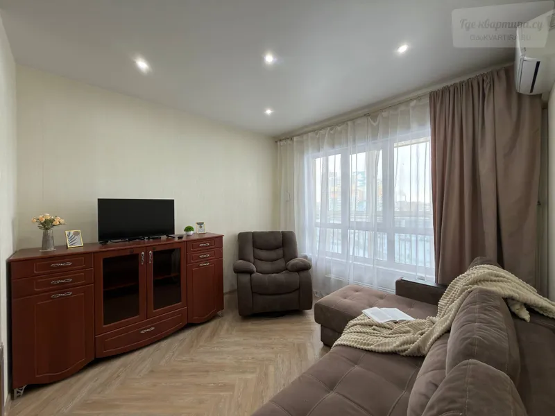 улица Ясный Берег, 1/1