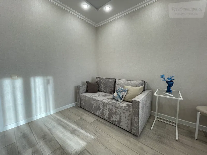 Проточная улица, 6