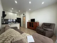 улица Ясный Берег, 1/1